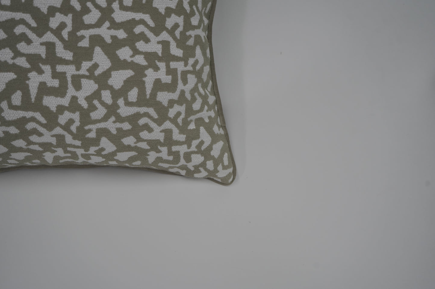 Soft Sofa Cushions: Plush, Washable, Decorative for Living Room/Bedroom,JNY23079 TAUPE