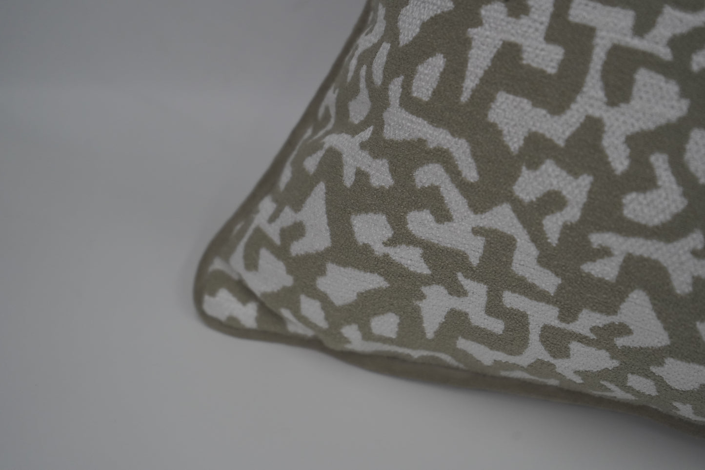 Soft Sofa Cushions: Plush, Washable, Decorative for Living Room/Bedroom,JNY23079 TAUPE